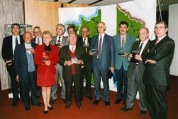 10e anniversaire à Lille. De gauche à droite au fond : Alain Bernard, Jean-Michel Boubault, François Bonderf, Patrice Carré, René Abelanet, André Cabanne, Jacques Theo, Gérard-Jacques Lustremant, Claude Pérardel. Au premier rang : Yves Cornu, Monique Cassel, Gérard Contant.