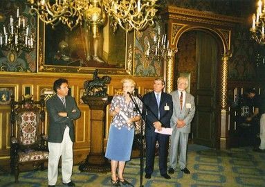 Mme Prahecq préside la réception aux côtés de Claude Pérardel et Jean-Michel Boubault.