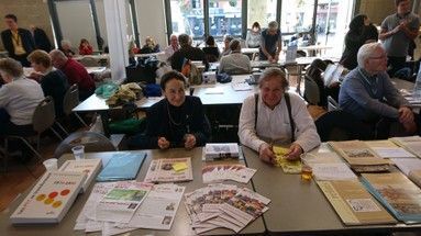 Jacqueline Clec’h de la FNARH et Pascal Roman du Musée de La Poste.