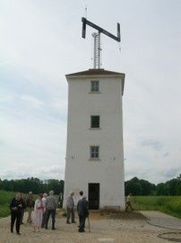 Les congressistes à la découverte de la tour.